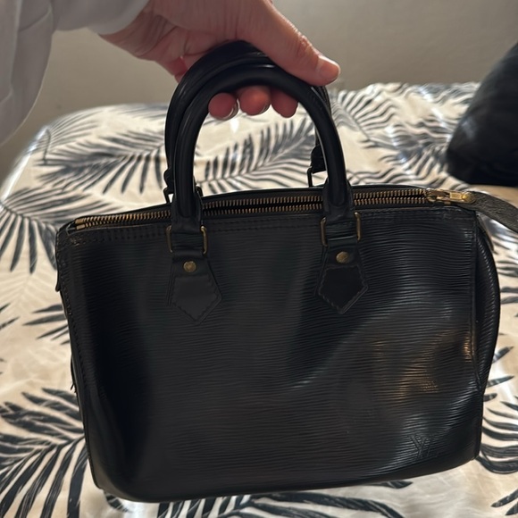 Vintage Louis Vuitton Purse - Picture 6 of 6